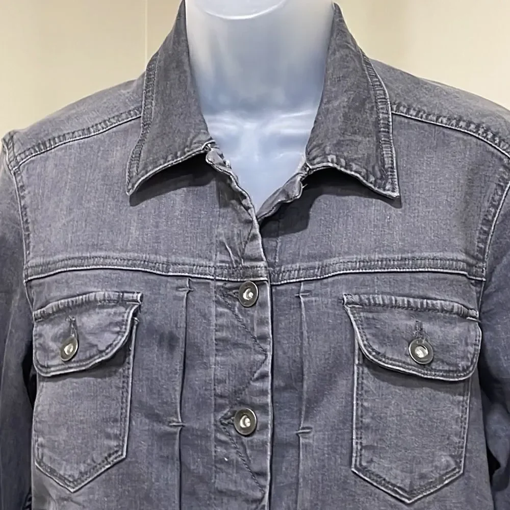 NWOT Lee Platinum Label Gray Jean Jacket. Size M medium 8/10 98% cotton